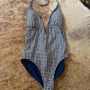 NEW Vineyard Vines Navy and White Halter Swimsuit